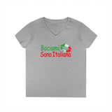 Kiss Me I'm Italian II Shirt - Italian Pride V-Neck T-Shirt, Baciami Sono Italiana Tee, Women's Casual Top, Gifts for Italian Heritage, Italy Shirt, Summer Outfit